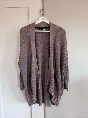 🤍 euc | bdg | cozy oversized cardigan